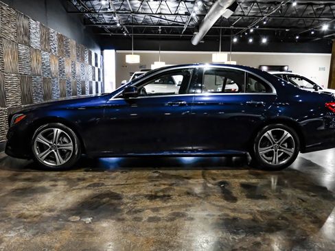 Used 2018 Mercedes-Benz E 300 image 11