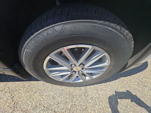 Used 2023 Chevrolet Traverse LT w/ LPO, Floor Liner Package AWD/4WD image 34