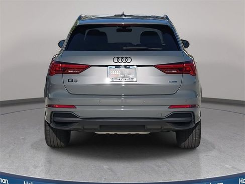 Used 2025 Audi Q3 2.0T Premium w/ Convenience Package AWD/4WD image 4