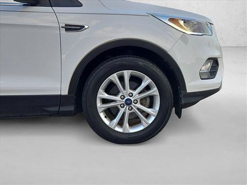 Used 2018 Ford Escape SE FWD image 21