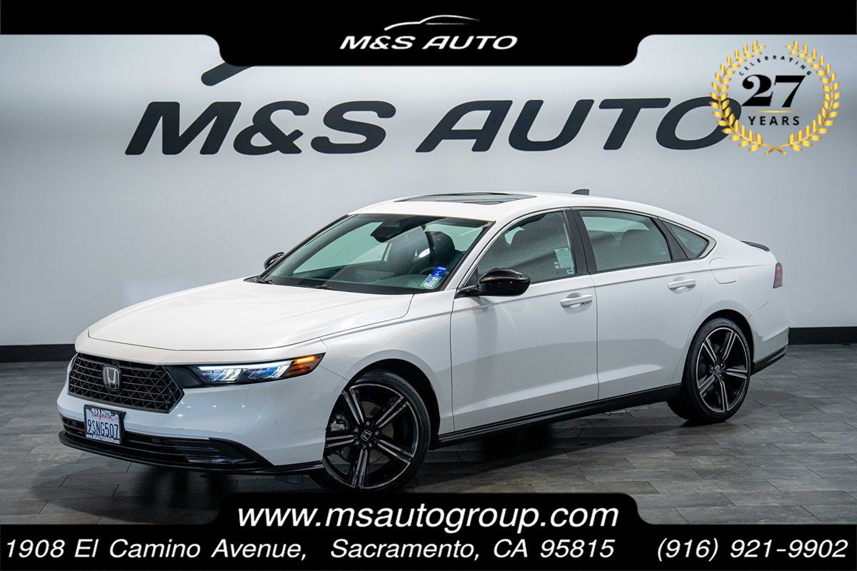 Used 2025 Honda Accord Sport image 1