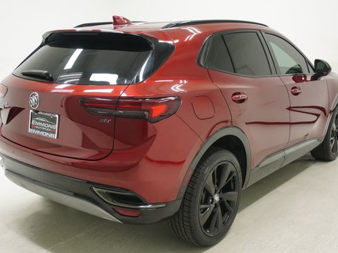Used 2022 Buick Envision Essence w/ Sport Touring Package FWD image 4