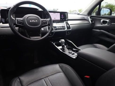 Certified 2022 Kia Sorento SX image 36