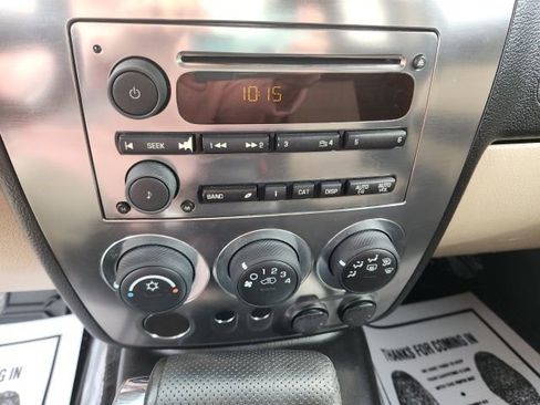 Used 2010 HUMMER H3T Luxury image 16