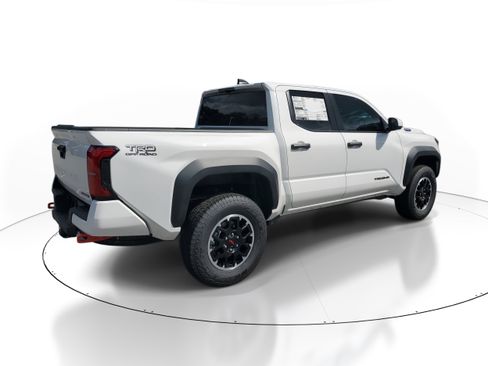 New 2025 Toyota Tacoma TRD Off-Road image 6