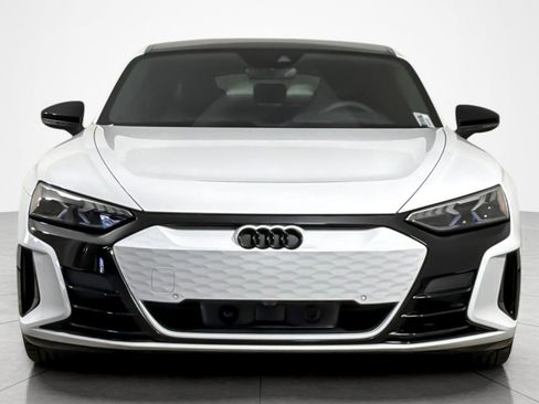 Used 2024 Audi e-tron GT Prestige w/ Prestige Package image 8