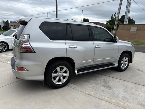Used 2014 Lexus GX 460 AWD/4WD image 10