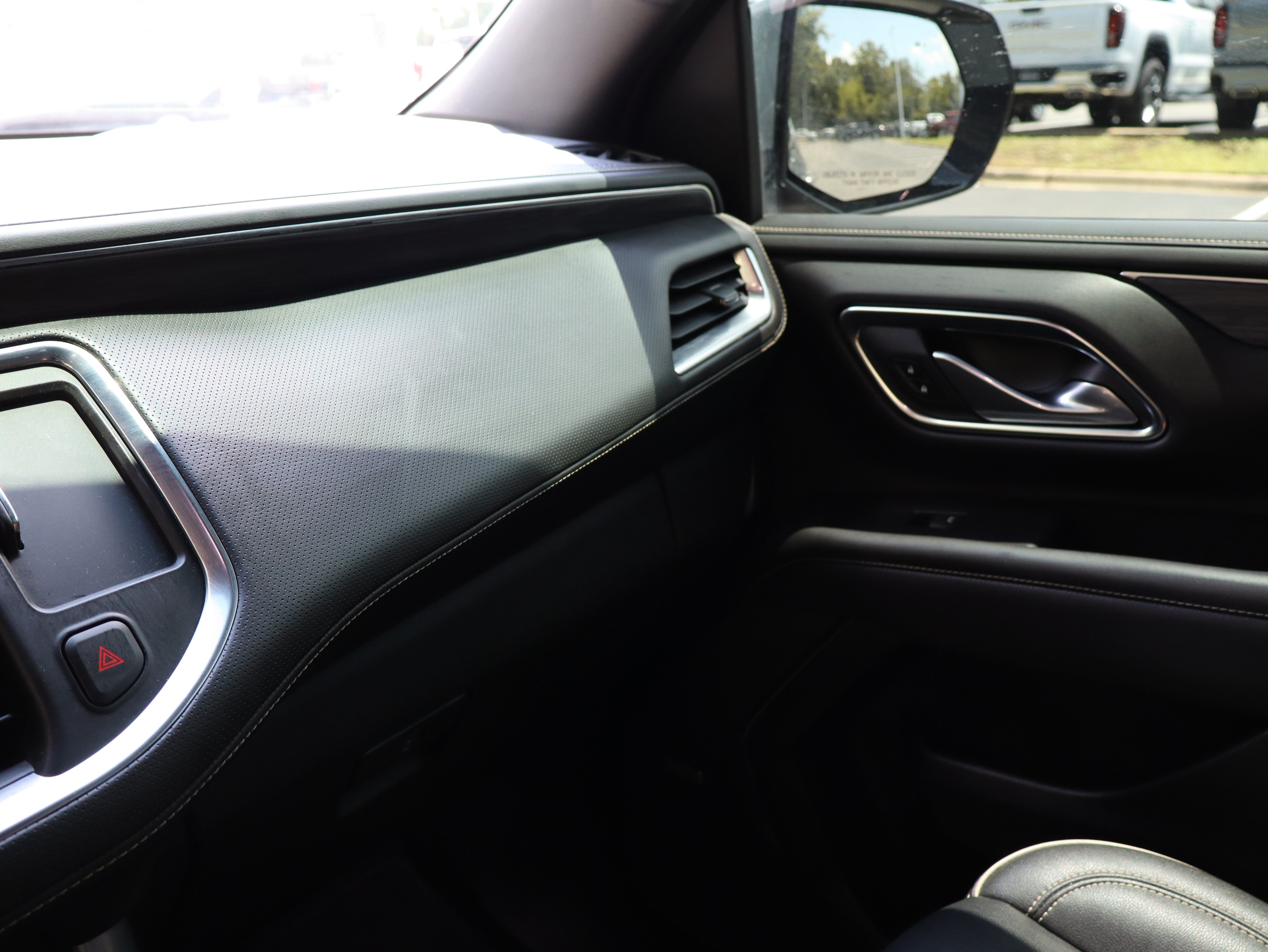Used 2023 GMC Yukon SLT RWD image 53