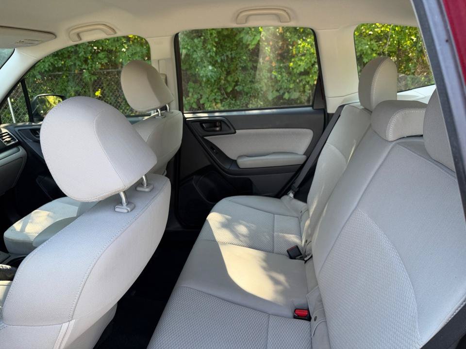Used 2018 Subaru Forester 2.5i AWD/4WD image 34