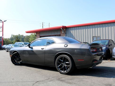 Used 2023 Dodge Challenger R/T w/ Blacktop Package image 7
