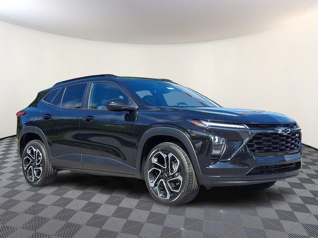 Used 2024 Chevrolet Trax RS w/ Driver Confidence Package FWD image 1