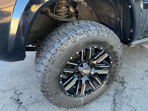 Used 2018 Toyota Tacoma TRD Sport AWD/4WD image 27