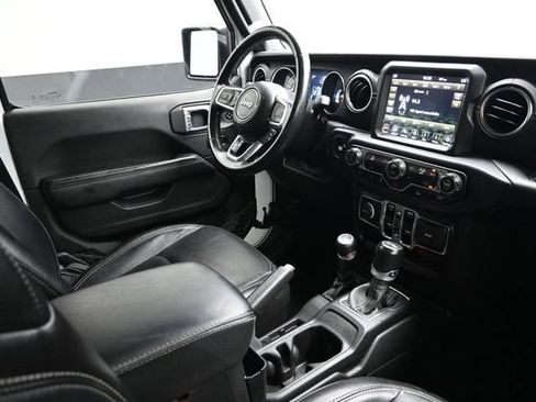 Used 2021 Jeep Wrangler Unlimited Sahara AWD/4WD image 11