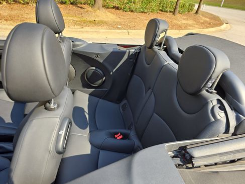 Used 2014 MINI Cooper Convertible image 14