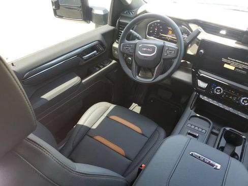 New 2026 GMC Sierra 2500 AT4 w/ AT4 Premium Plus Package AWD/4WD image 13