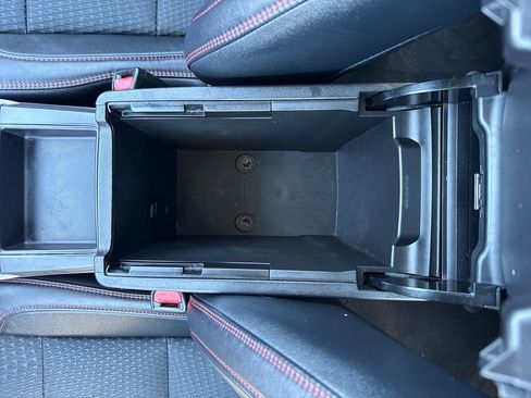 Used 2015 Toyota Camry SE FWD image 26