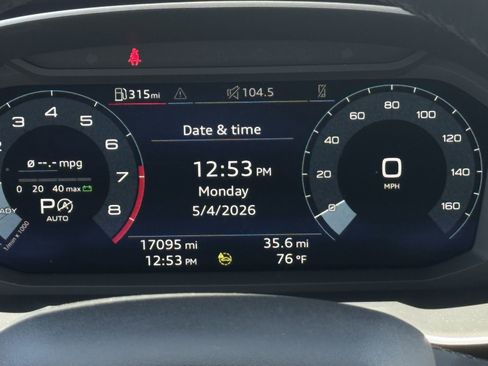 Used 2022 Audi Q3 2.0T Premium Plus w/ Premium Plus Package AWD/4WD image 18