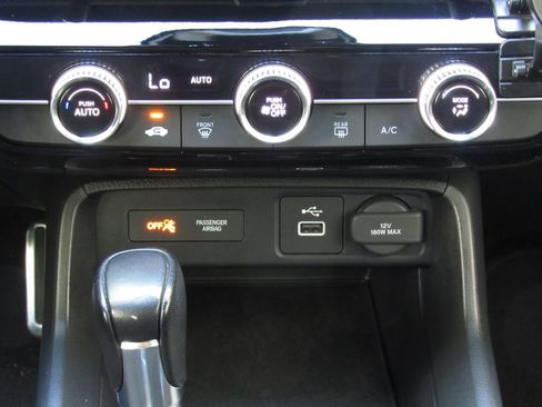 Used 2022 Honda Civic Sport image 27