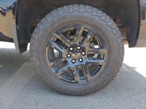Used 2021 Chevrolet Silverado 1500 LT Trail Boss w/ Convenience Package II AWD/4WD image 11