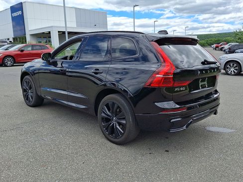 Certified 2023 Volvo XC60 B5 Ultimate w/ Climate Package AWD/4WD image 4