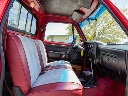 Used 1988 Dodge D/W Truck 100 AWD/4WD image 15