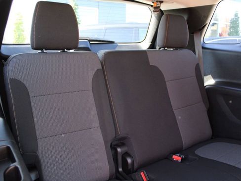 Used 2020 Chevrolet Traverse LS image 24