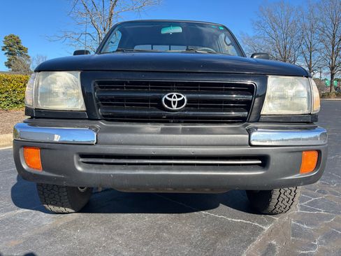Used 1998 Toyota Tacoma 4x4 Xtracab V6 image 2