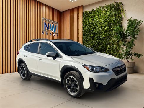 Used 2021 Subaru Crosstrek 2.0i Premium AWD/4WD image 1