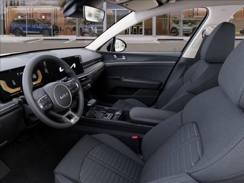 Used 2025 Kia K5 LXS FWD image 17