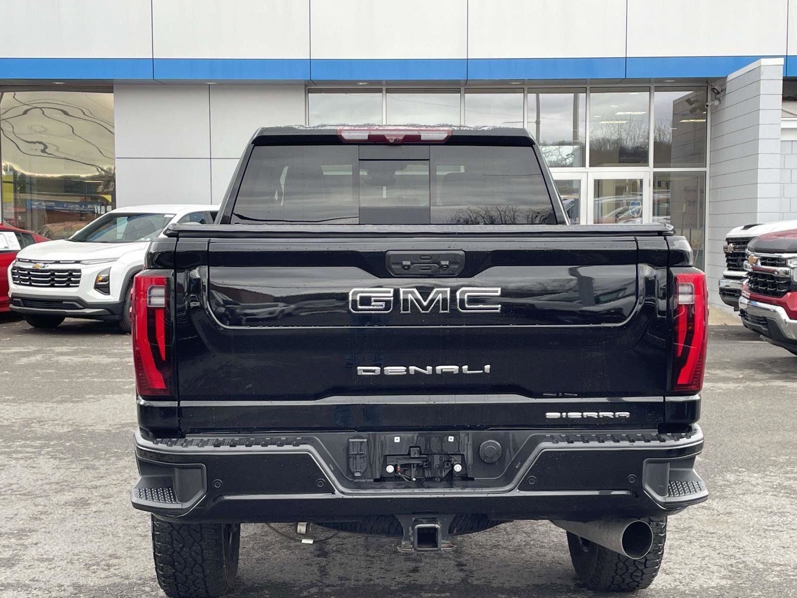 Certified 2024 GMC Sierra 2500 Denali Ultimate AWD/4WD image 4