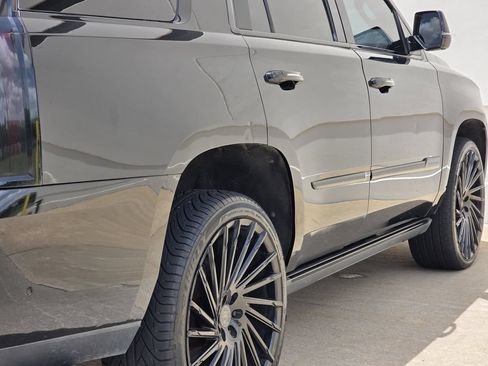 Used 2018 Cadillac Escalade Platinum AWD/4WD image 45