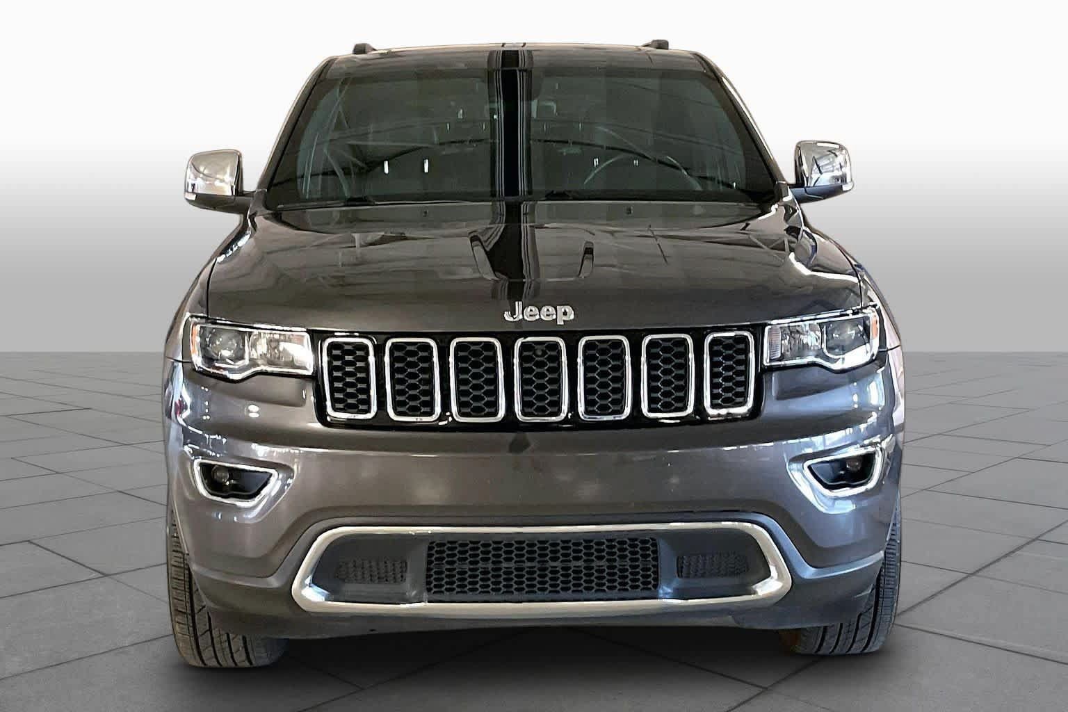 Used 2017 Jeep Grand Cherokee Limited RWD image 3