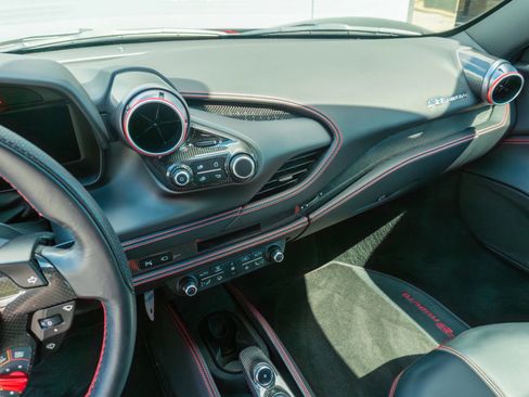 Used 2021 Ferrari F8 Tributo image 53