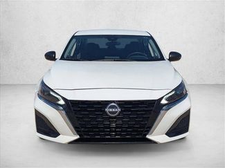 Used 2025 Nissan Altima 2.5 SV video 2