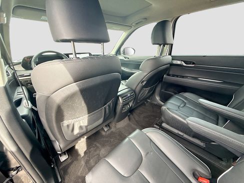 Used 2023 Hyundai Palisade Limited image 24