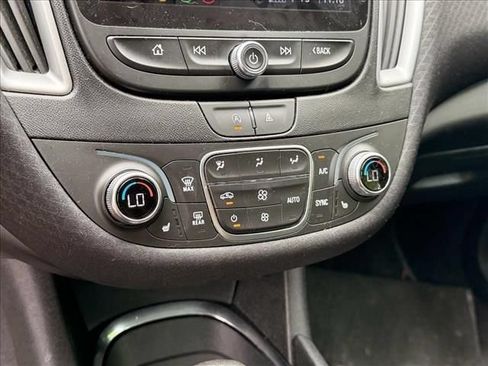 Used 2023 Chevrolet Malibu LT FWD image 18