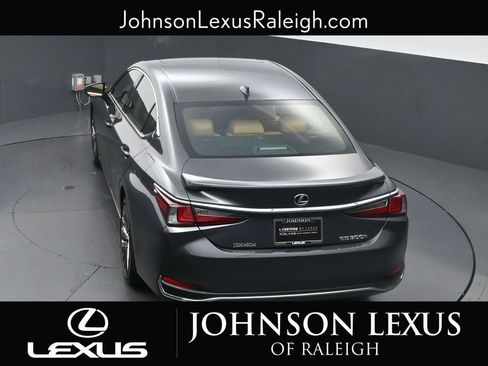 Certified 2025 Lexus ES 300h Ultra Luxury FWD image 27