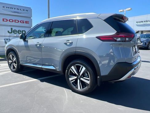 Used 2023 Nissan Rogue Platinum w/ Platinum Premium Package FWD image 17