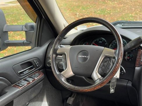 Used 2013 GMC Sierra 2500 Denali w/ Suspension Package, Off-Road image 13