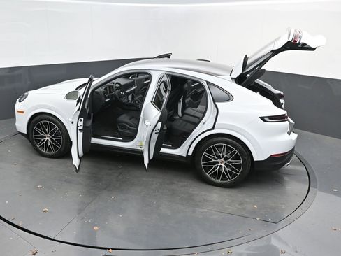New 2026 Porsche Cayenne Coupe image 40