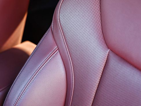 Used 2023 BMW M440i Convertible w/ Premium Package image 22