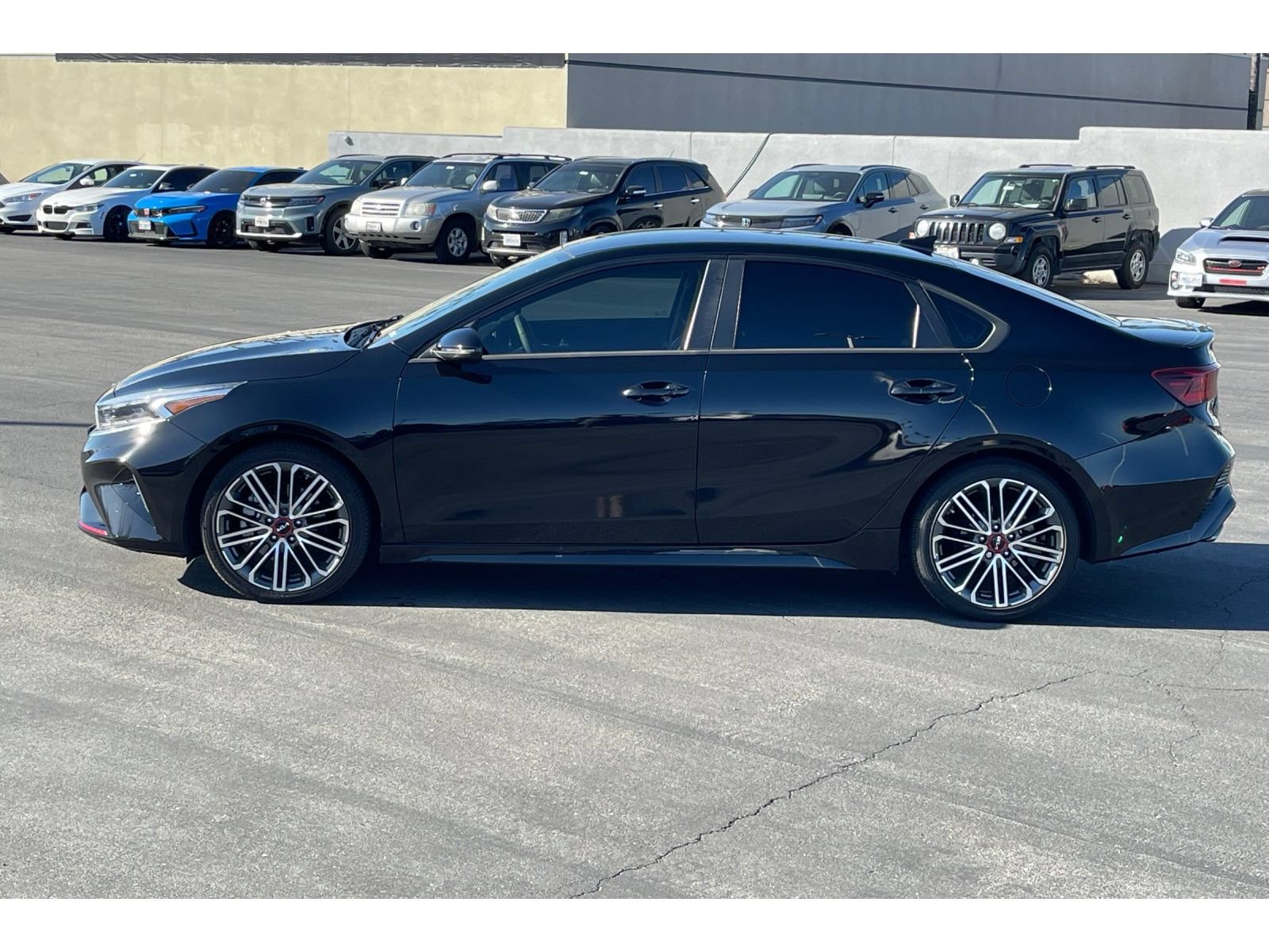 Used 2022 Kia Forte GT FWD image 2