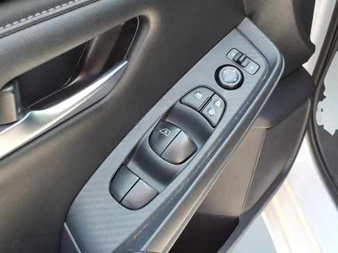 Used 2024 Nissan Sentra SV FWD image 12