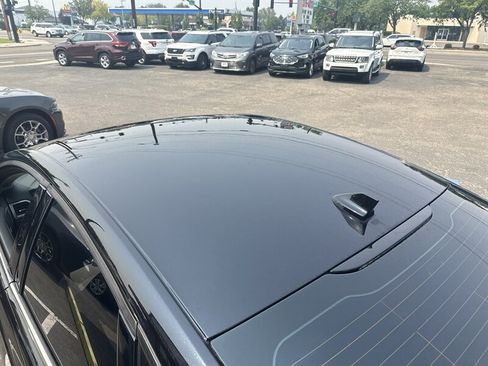 Used 2019 Ford Fusion SE w/ Equipment Group 151A FWD image 16