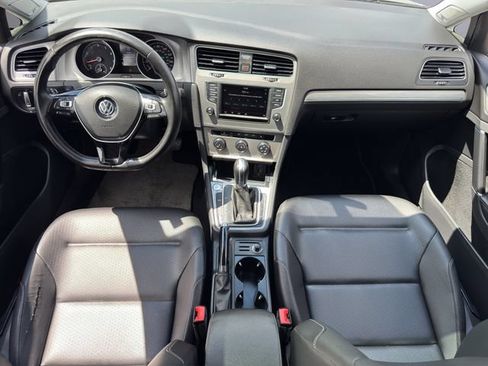 Used 2016 Volkswagen Golf SE w/ Lighting Package FWD image 18