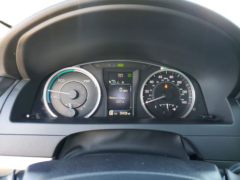 Used 2015 Toyota Camry XLE image 17