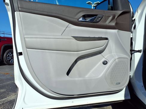 Used 2019 GMC Acadia SLT image 20