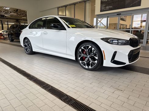 New 2025 BMW 330i xDrive Sedan w/ M Sport Package image 9