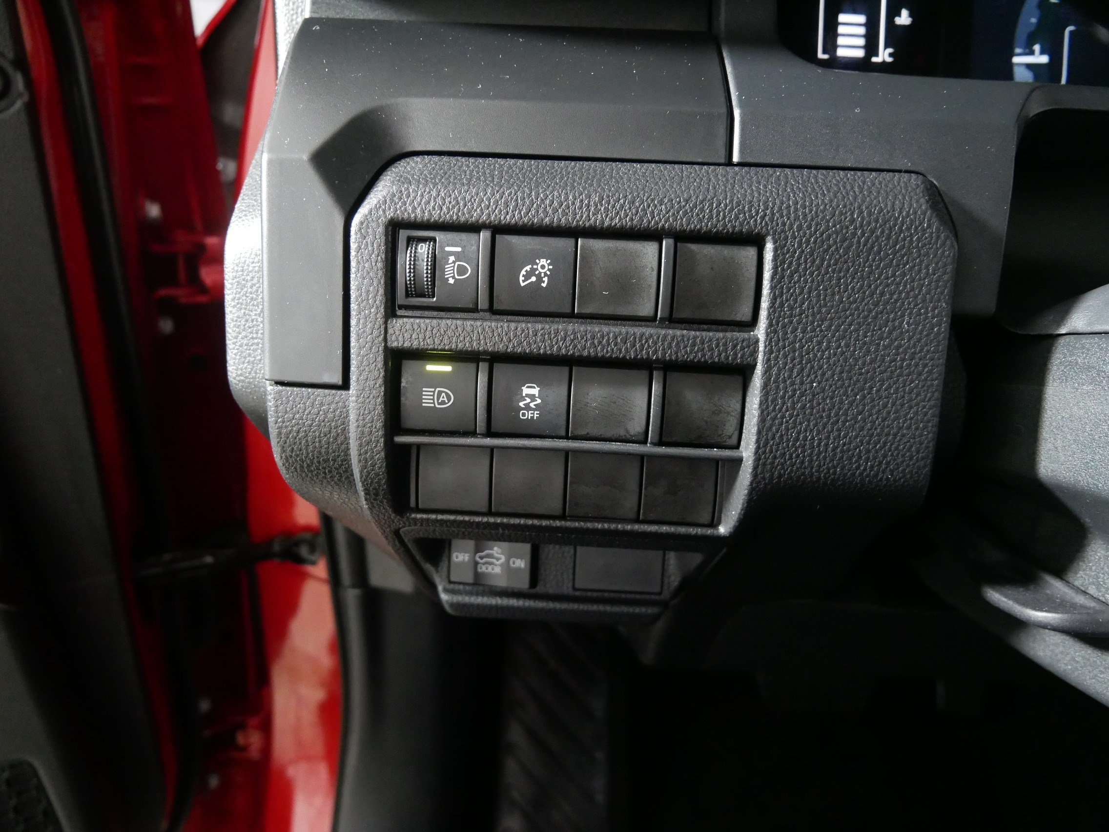 Used 2025 Toyota Tacoma SR AWD/4WD image 26