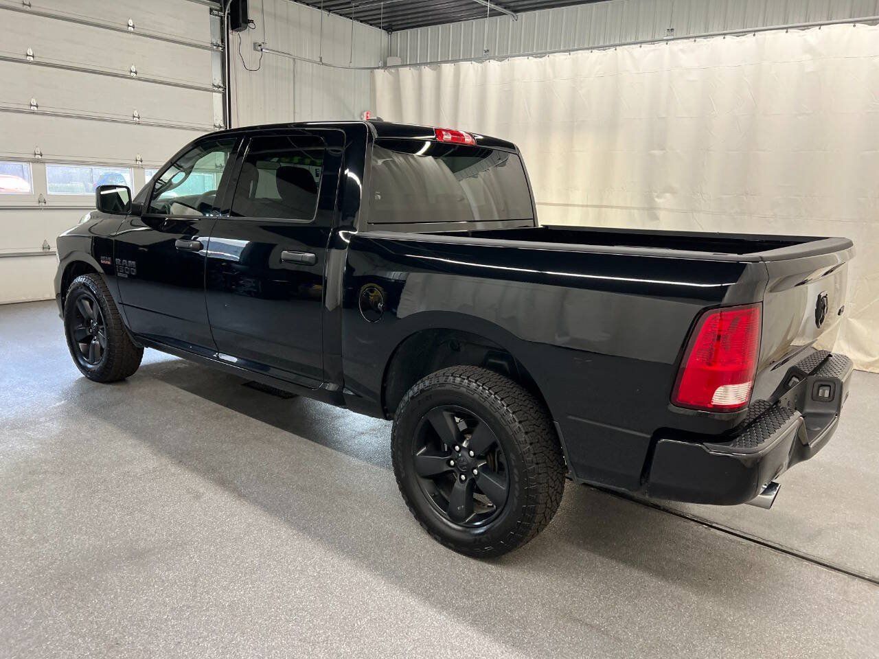 Used 2019 RAM 1500 Express w/ Express Value Package AWD/4WD image 6